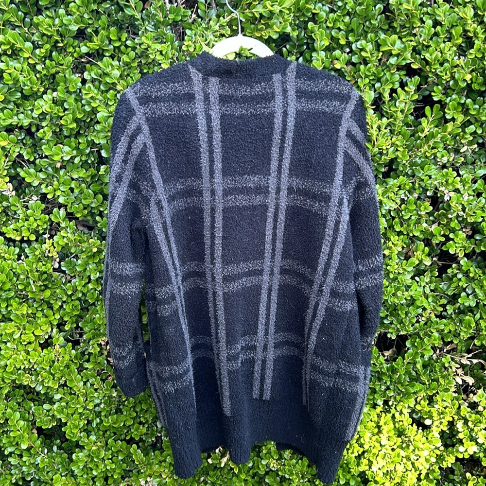 Barefoot Dreams CozyChic plaid open cardigan with pockets - Picture 4 of 5
